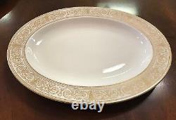 Beautiful Royal Doulton China Sovereign Oval Serving Platter 16