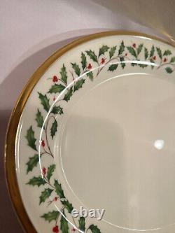 Lenox Holiday Dimension Serving Platter Christmas Holly Gold Rim 16 inch