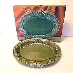 Wintersong Pinecone Pattern Green 18.5 Oval Serving Platter, May Co, 2000, NOB